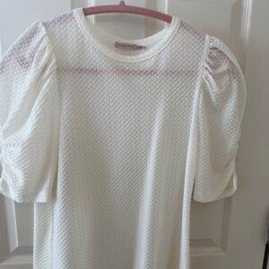Esqualo (Dutch Fashion Label) White textured Top Small with 1/2 sleeves